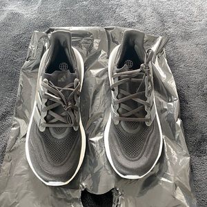 ADIDAS ULTRABOOST LIGHT SNEAKERS BLACK/WHITE